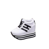 I Casual Lace Up Sneaker Canvas